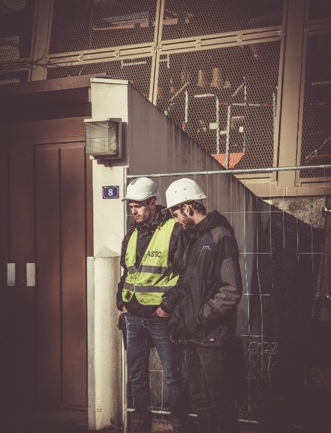 are you a registered electrical contractor graphic from Light Planet Australia